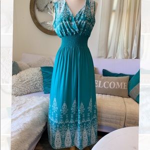 Jon & Anna blue dress white design